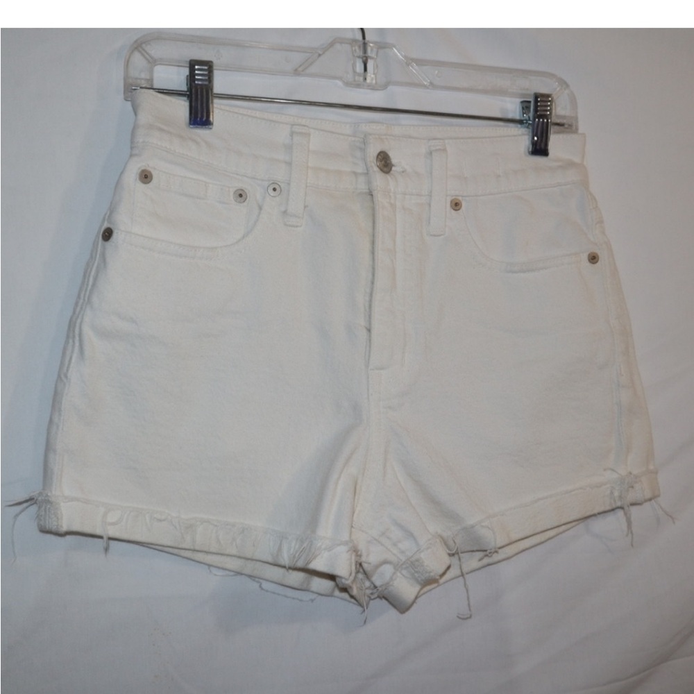 Madewell high rise white denim shorts :)